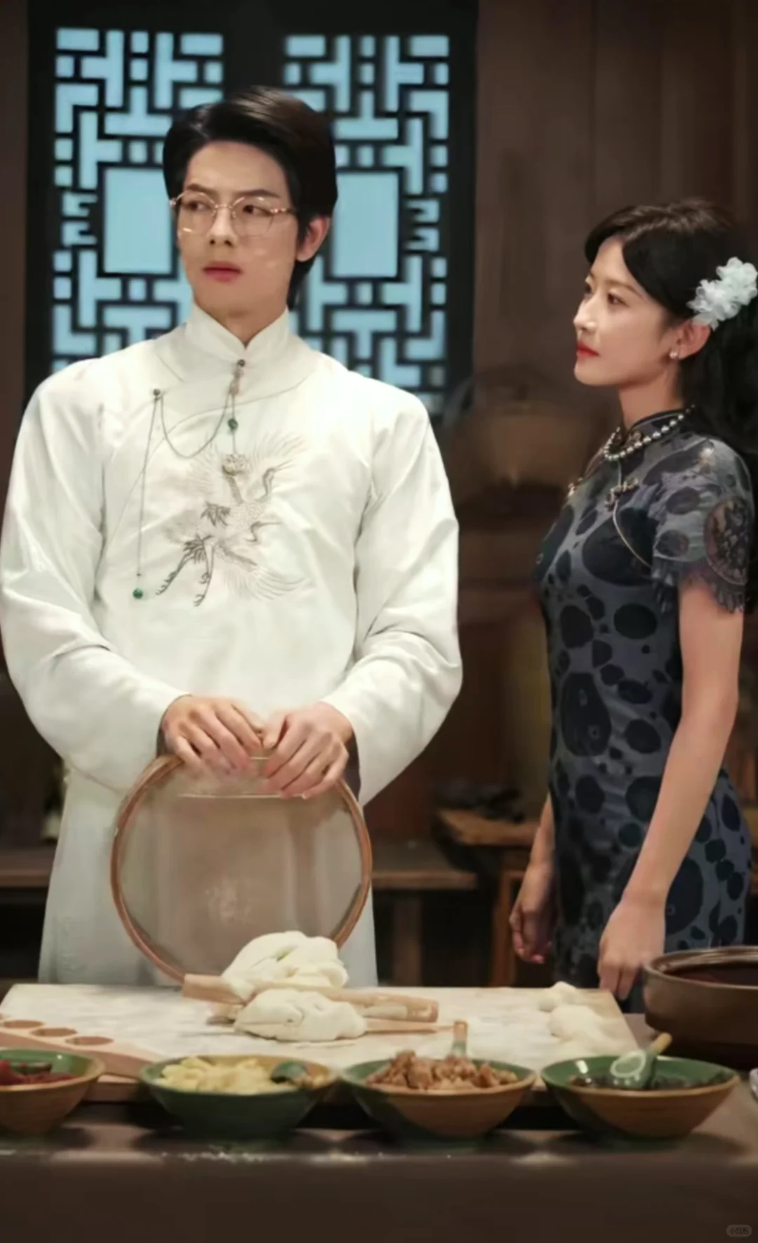 曾辉&韩雨彤深情演绎民国悬疑甜宠剧！