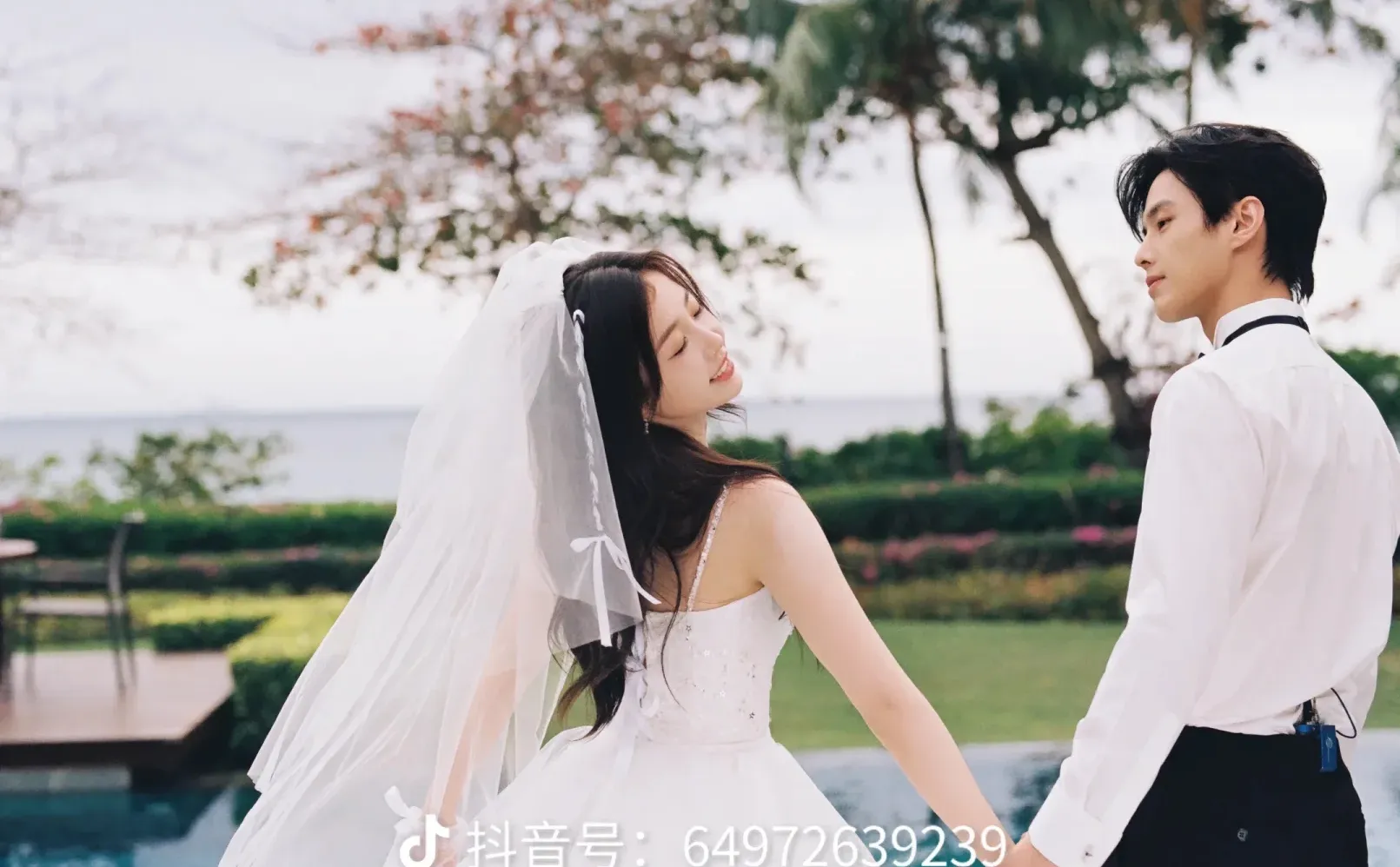 双轨好看！都给我去看！