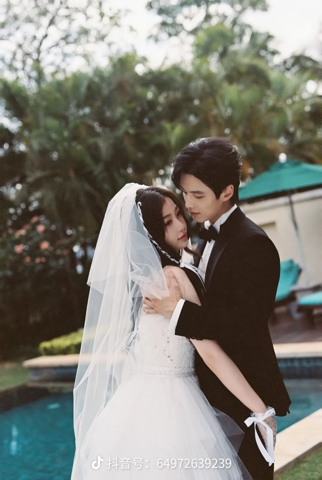 双轨好看！都给我去看！