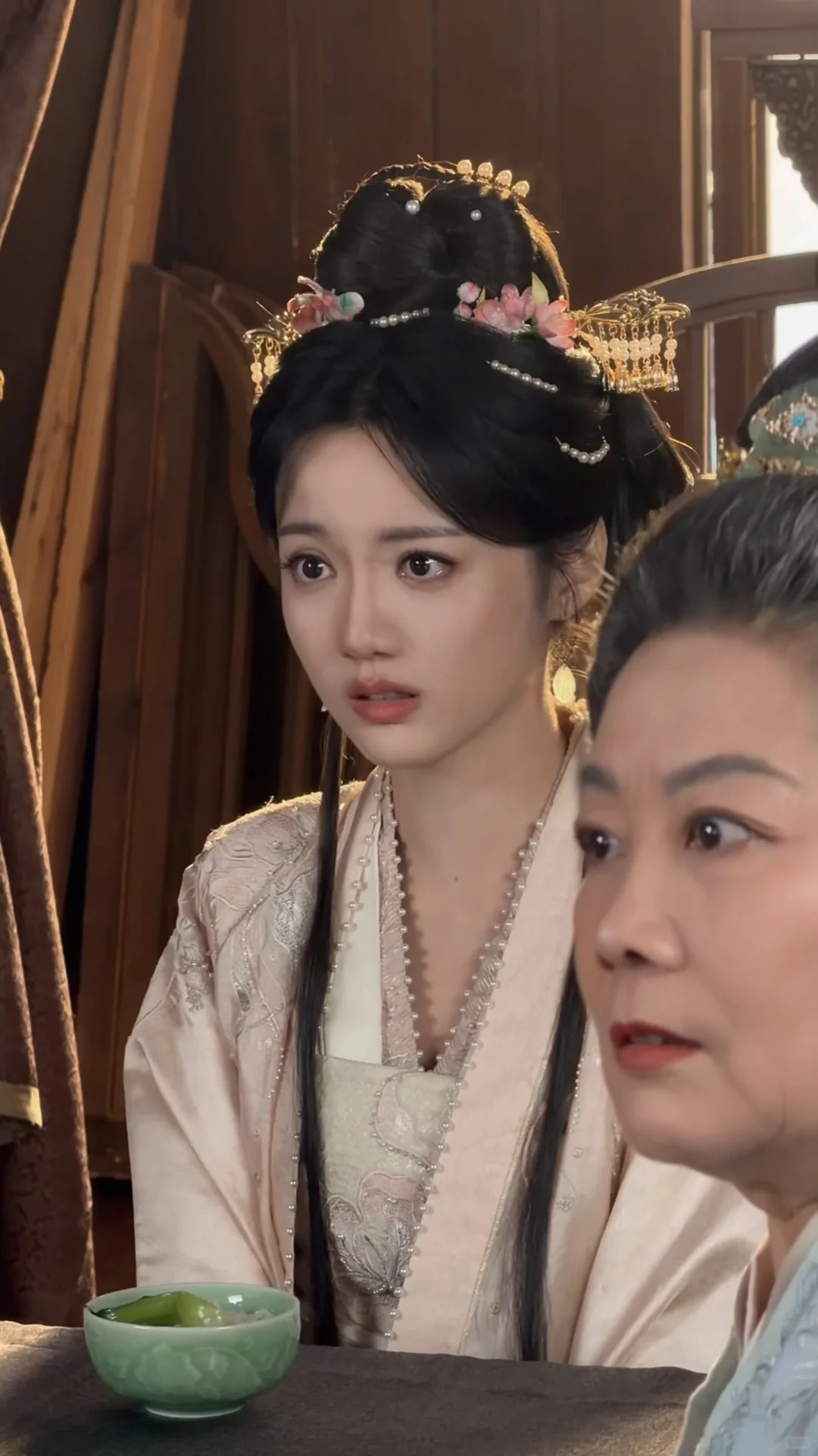 那个女人没消失，只是去短剧当女主了