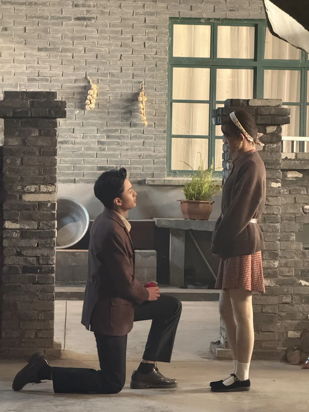 短剧演员是怎么拍摄嘞