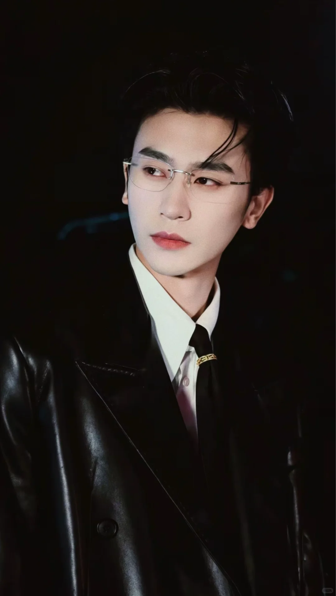 一期一个短剧男演员：沉思