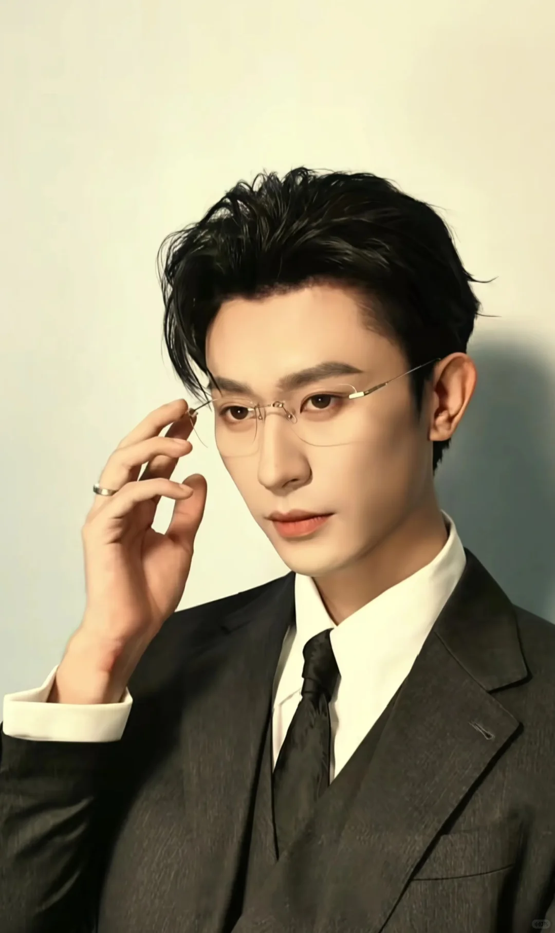 一期一个短剧男演员：沉思