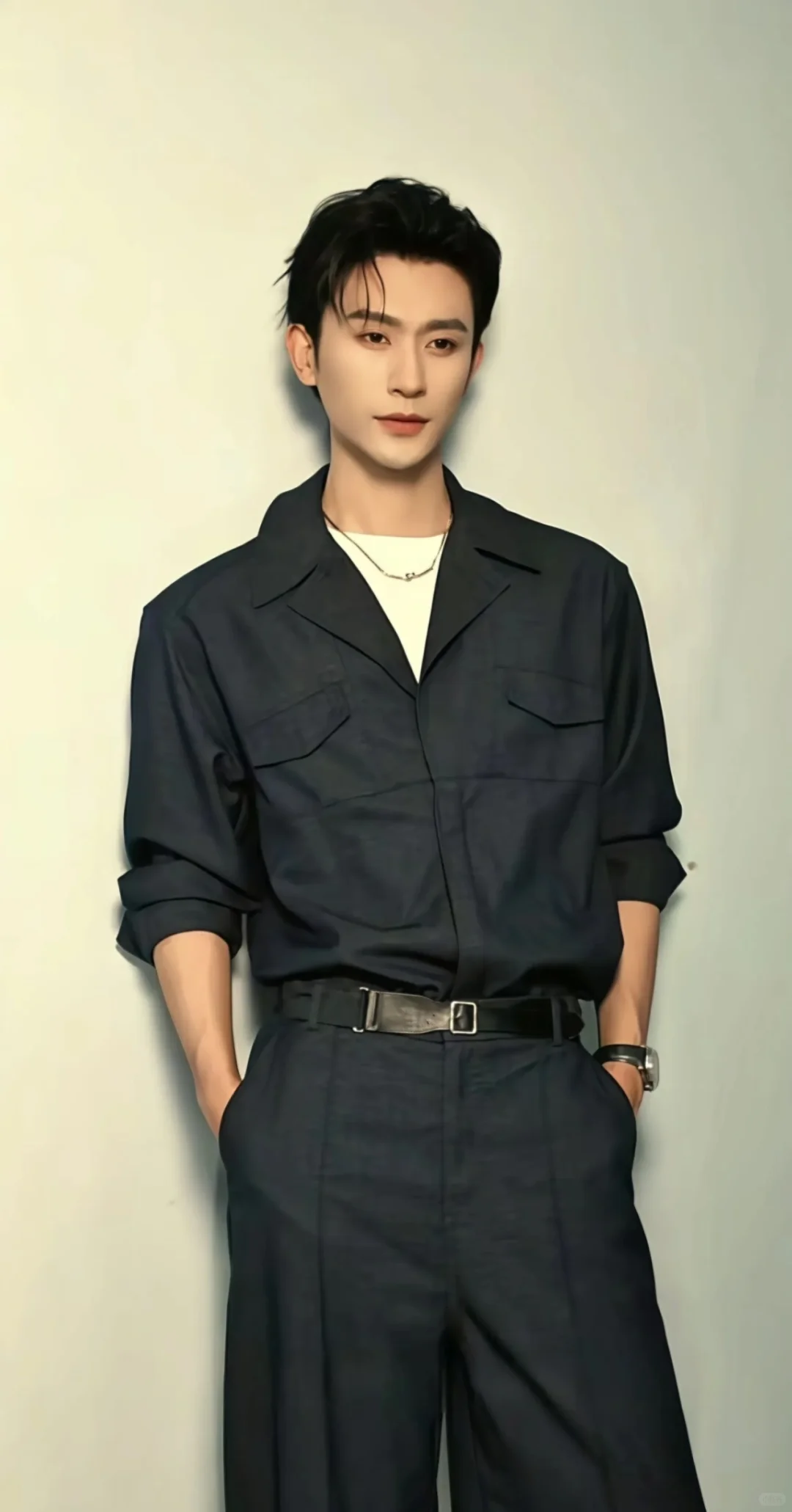 一期一个短剧男演员：沉思