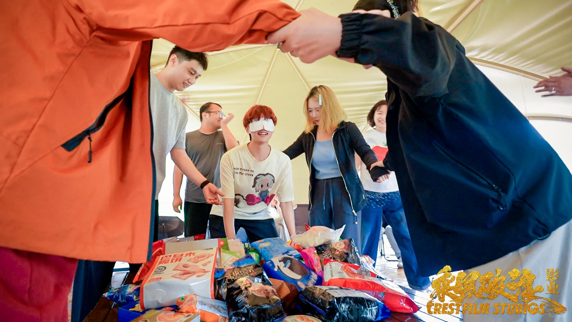 在郑州，有一群“不务正业”的短剧人