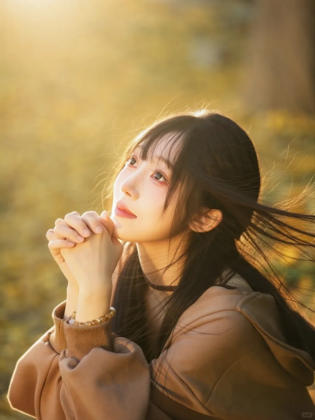 01年短剧女演员