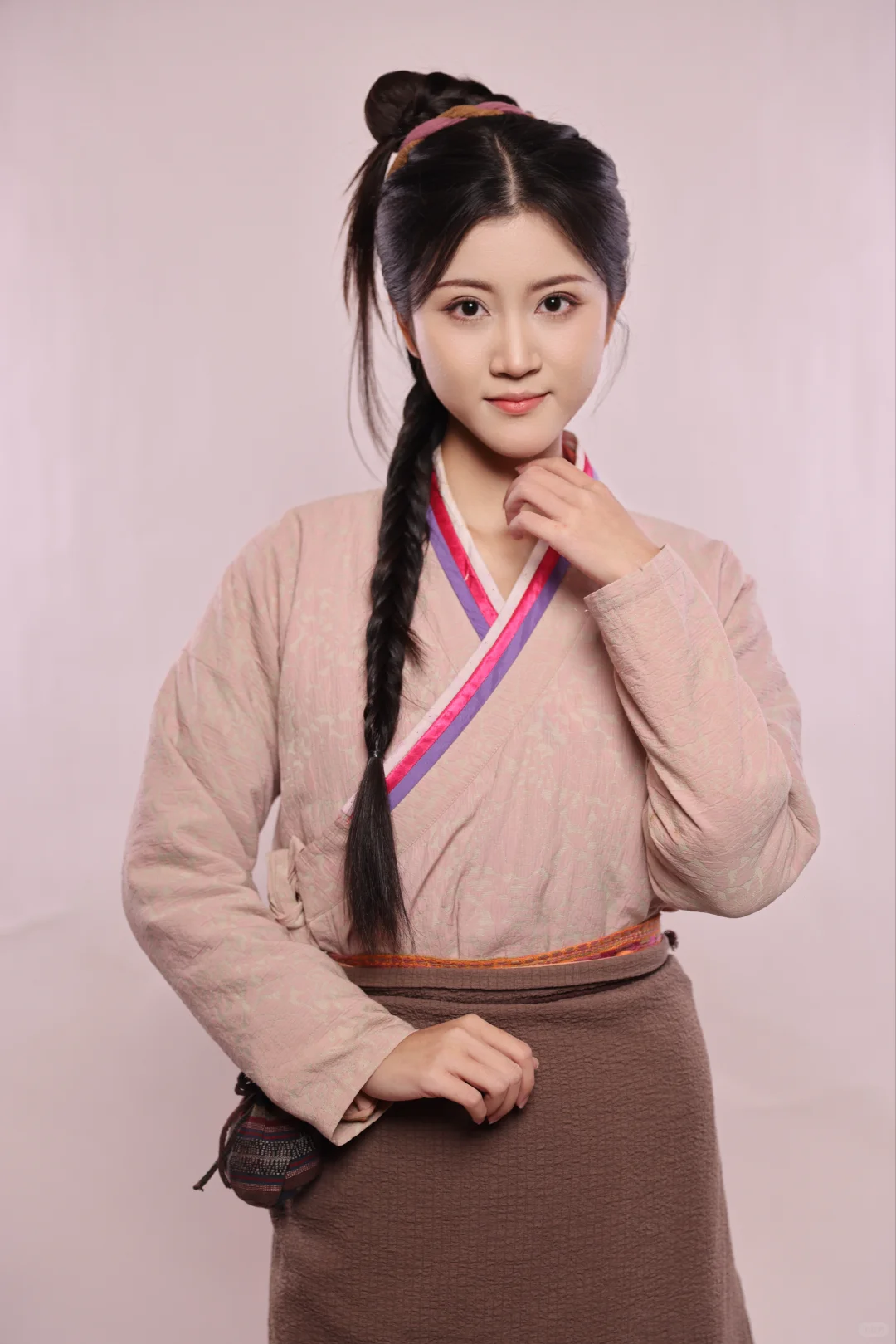 新人小演员定妆照