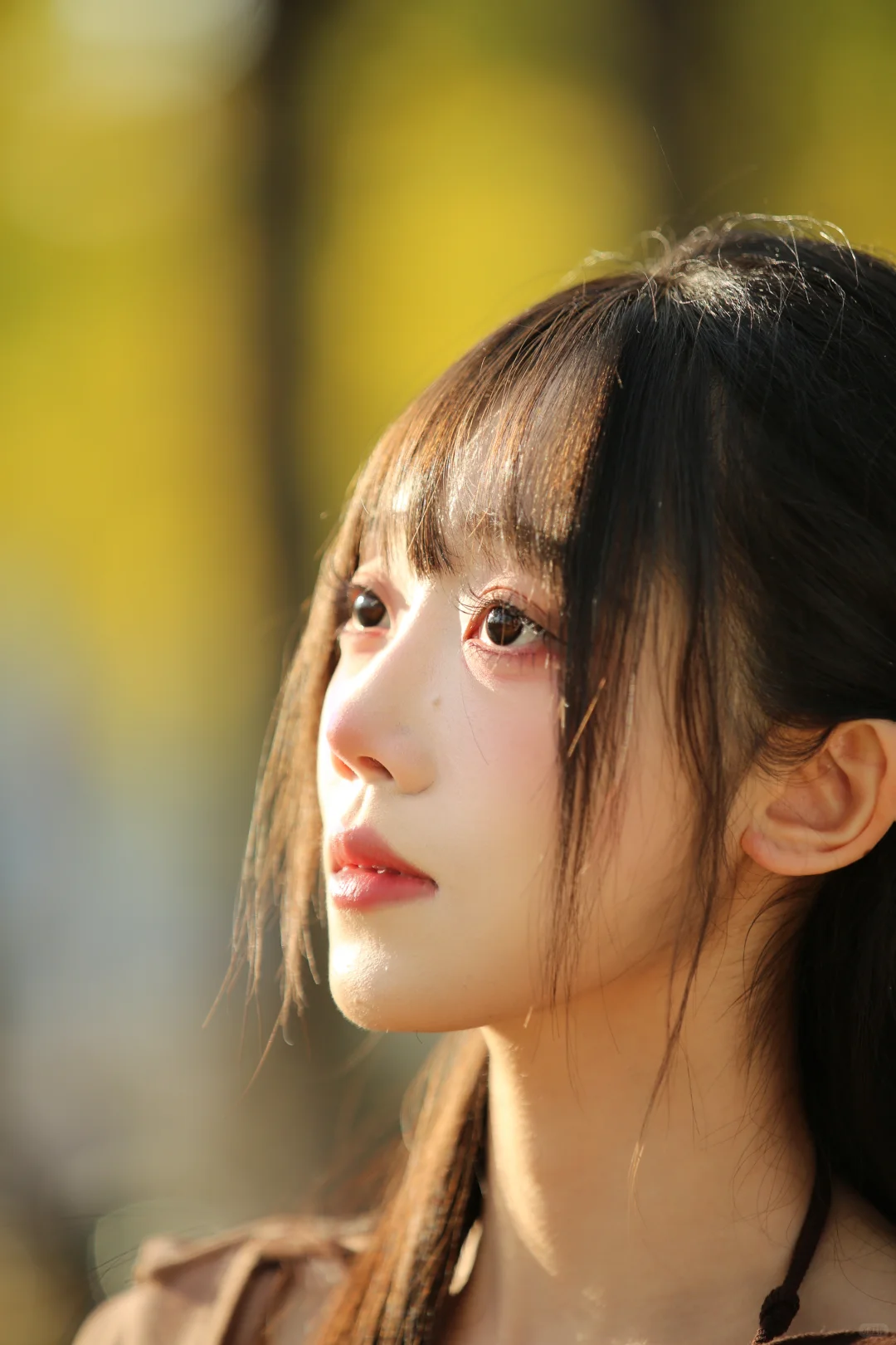 01年短剧女演员