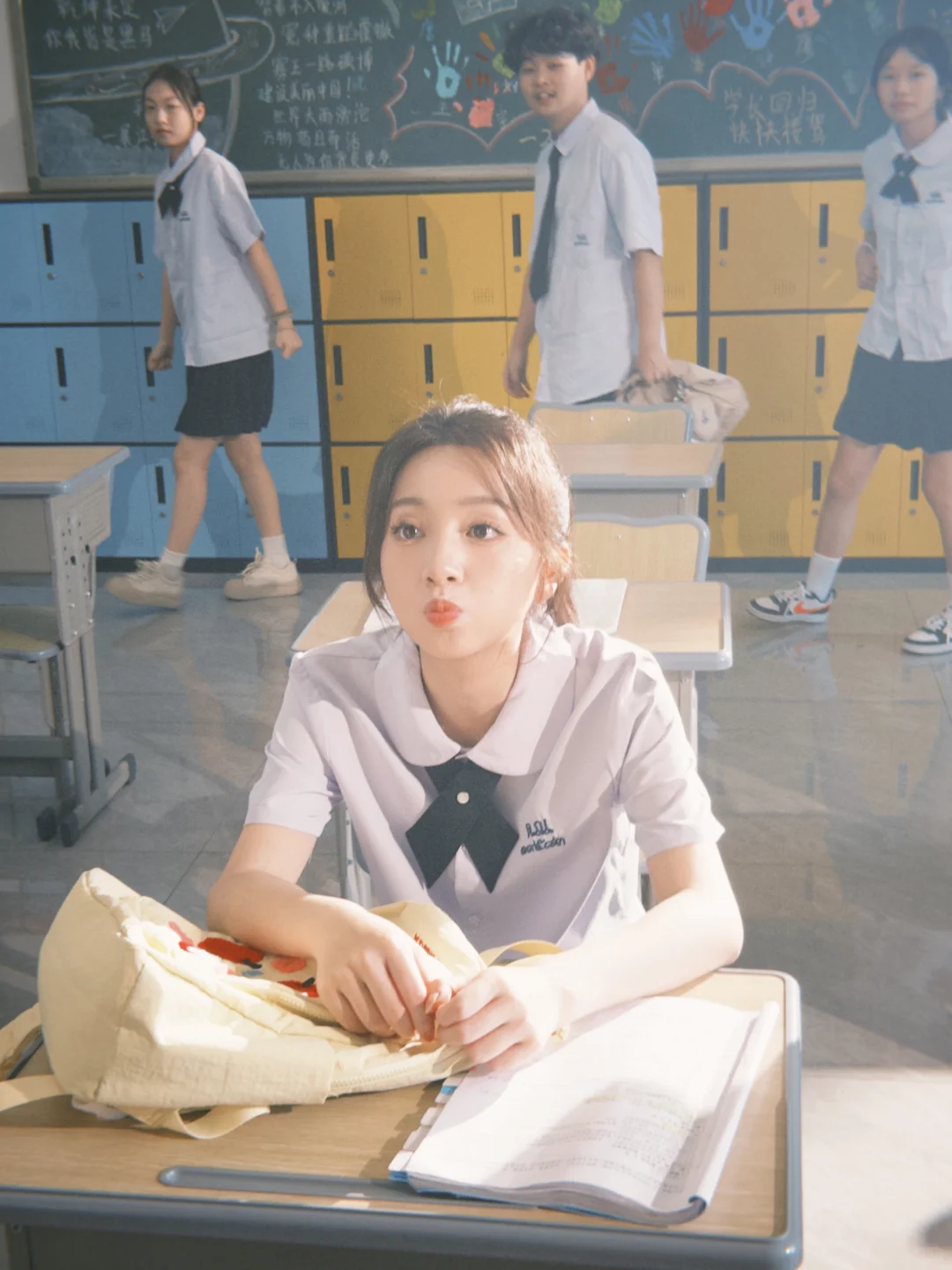 中传毕业勇闯短剧圈当女主