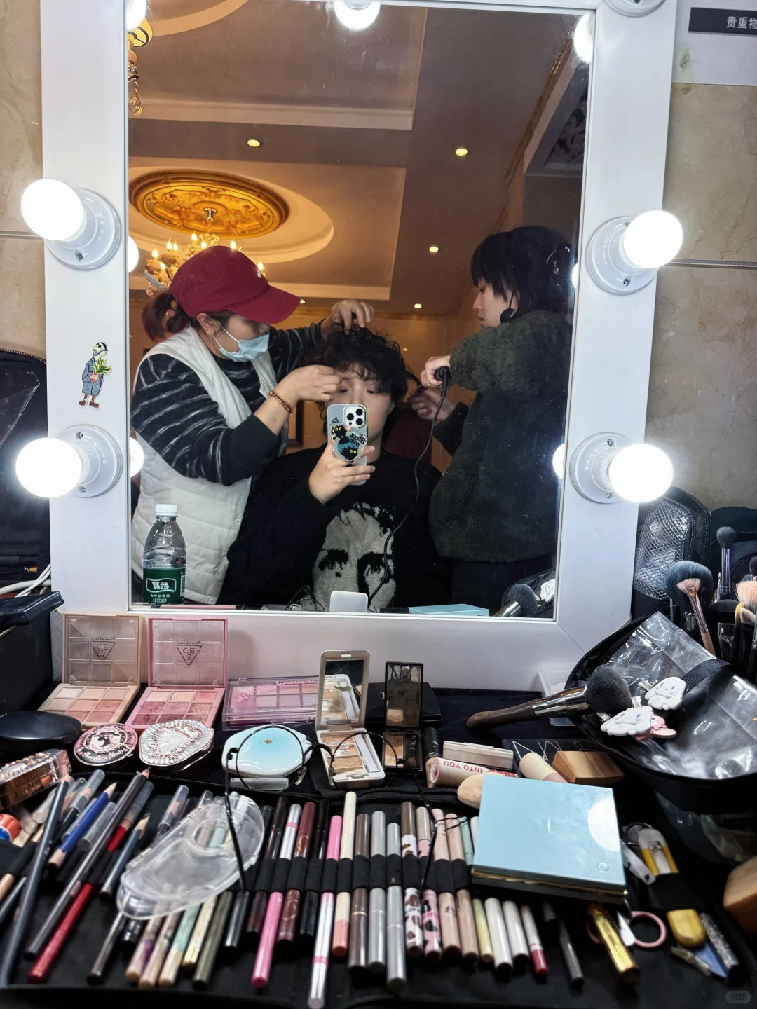 短剧女演员定妆ing…