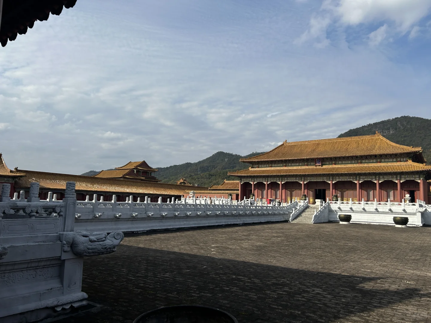 见了个做短剧选角的朋友，浅聊了一下