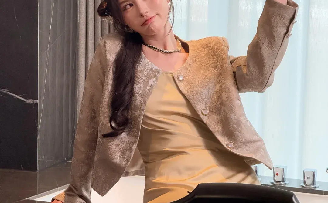 那个女人没消失，只是去短剧当女主了…