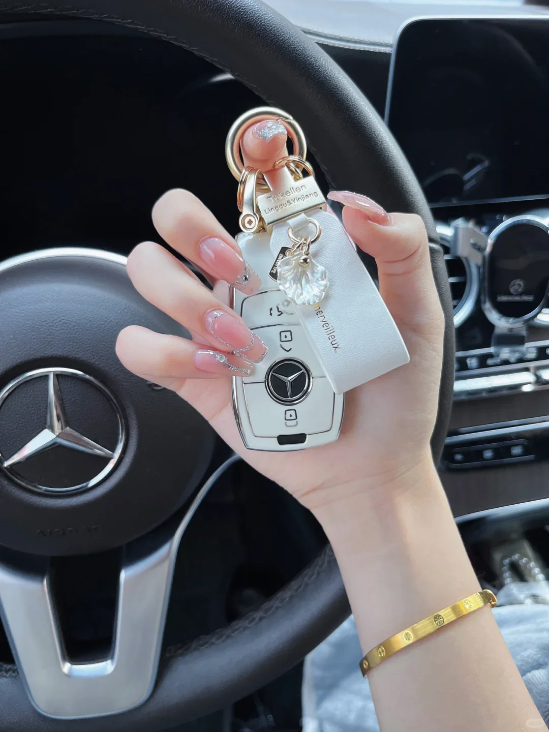 啊啊啊啊啊！某果🍅终于给我发了，太开心了