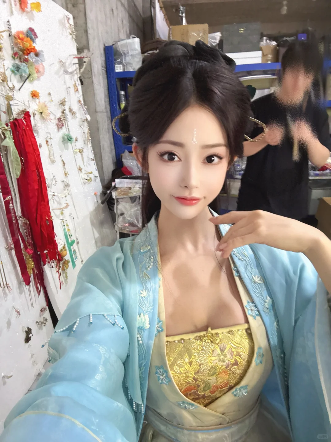 新人演员勇闯横店 定妆照来一下 很多心得