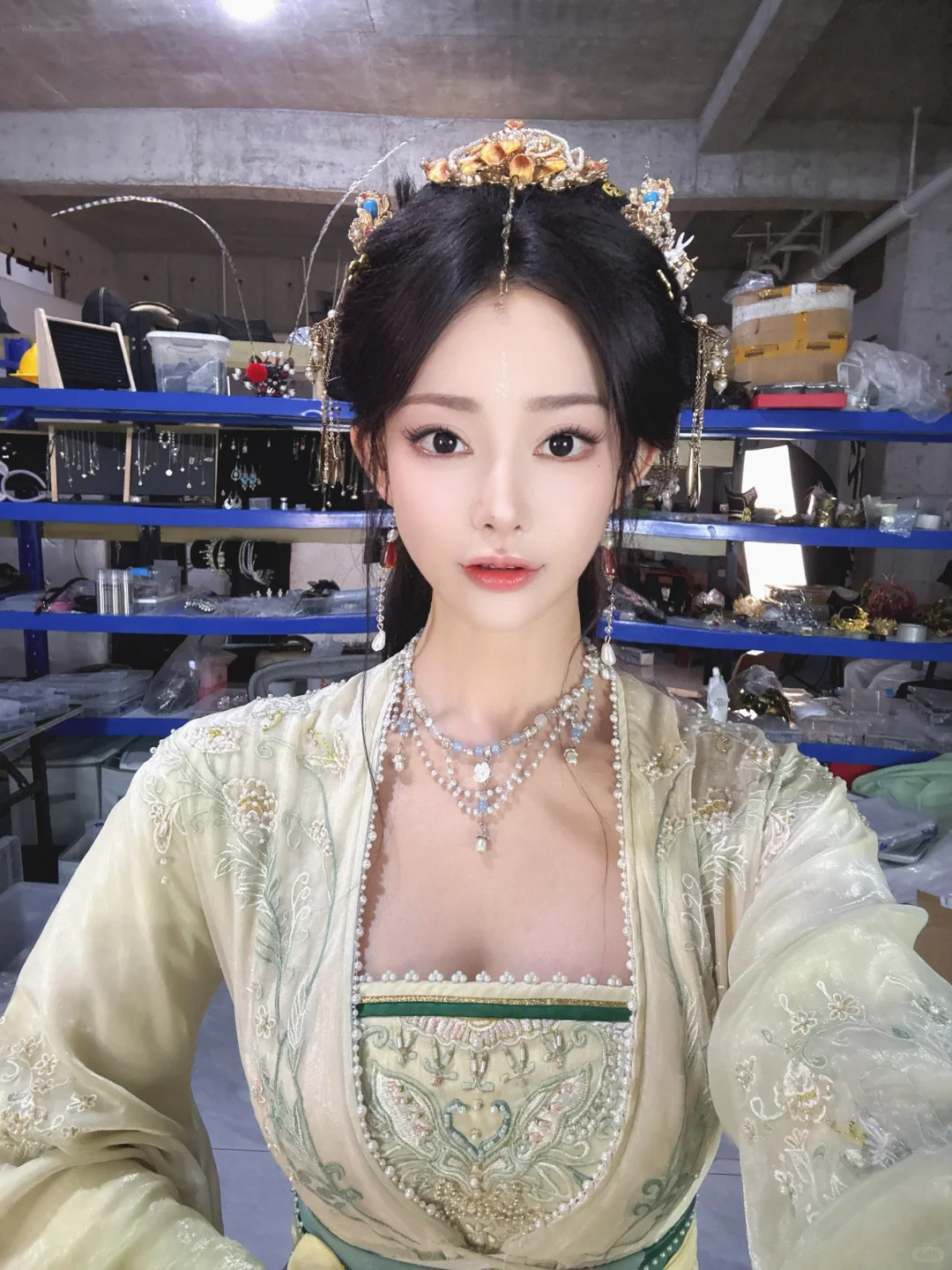 新人演员勇闯横店 定妆照来一下 很多心得