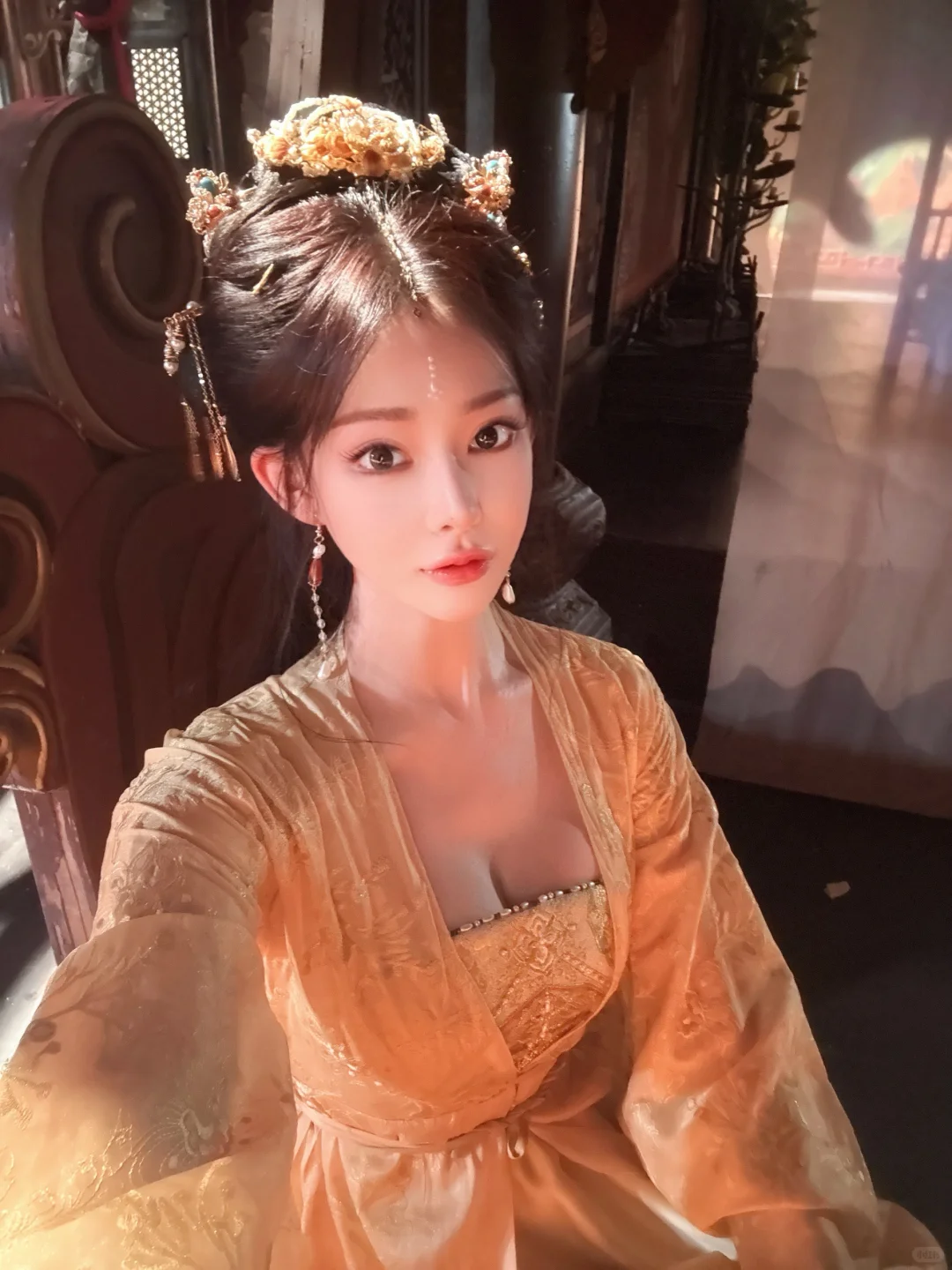 新人演员勇闯横店 定妆照来一下 很多心得