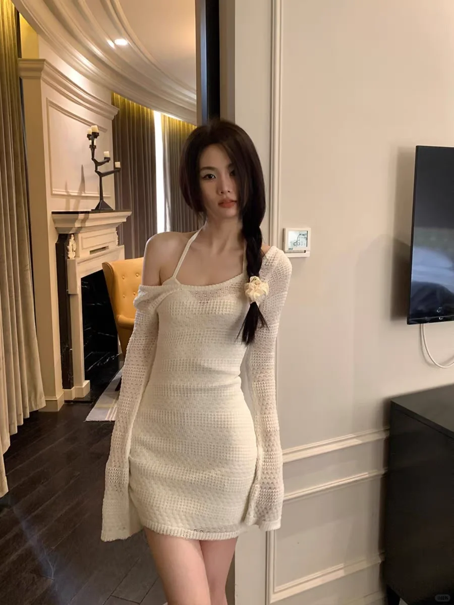 揭秘！韩系漂亮姐姐最爱的白色针织裙