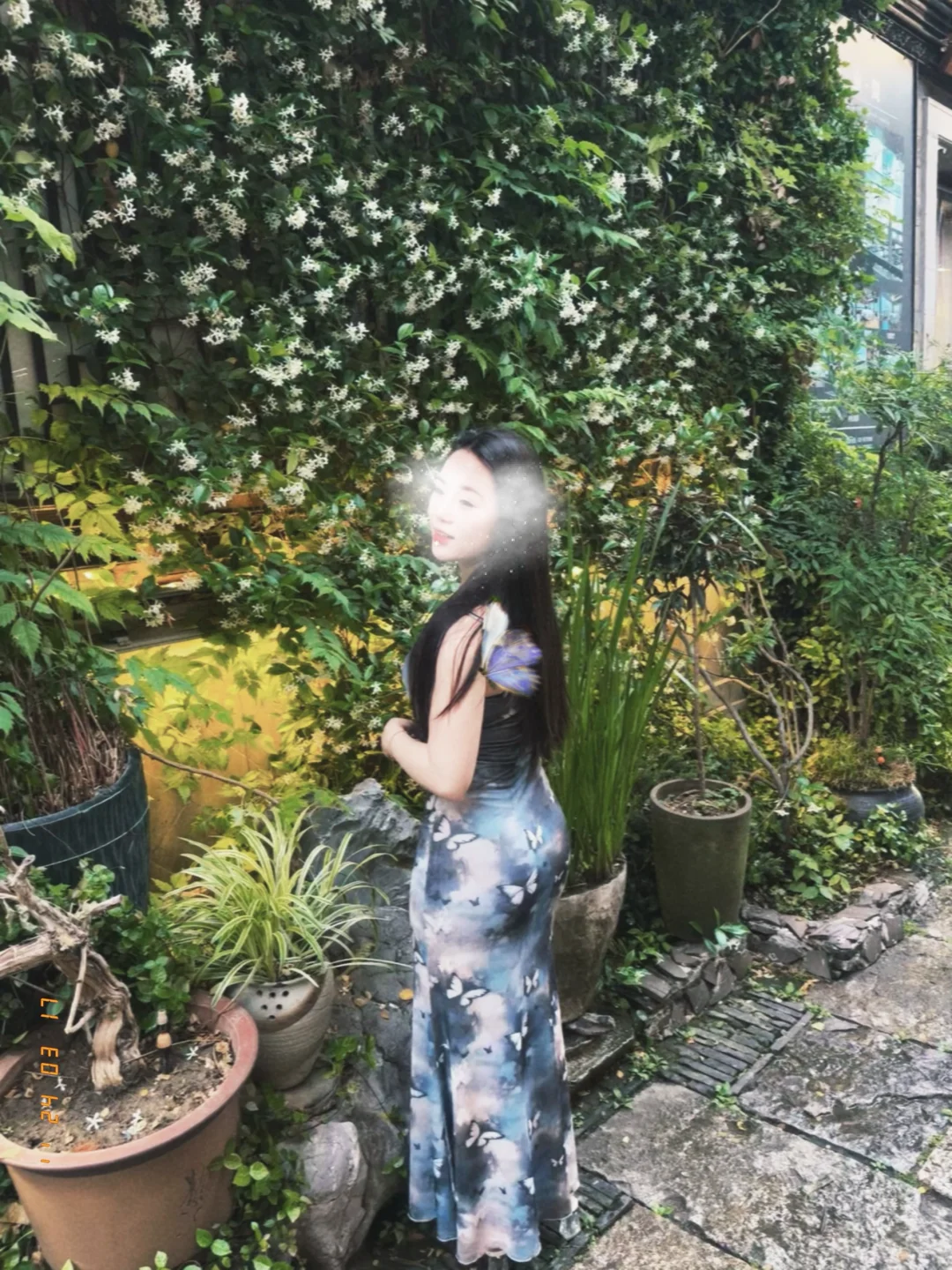健身女背影