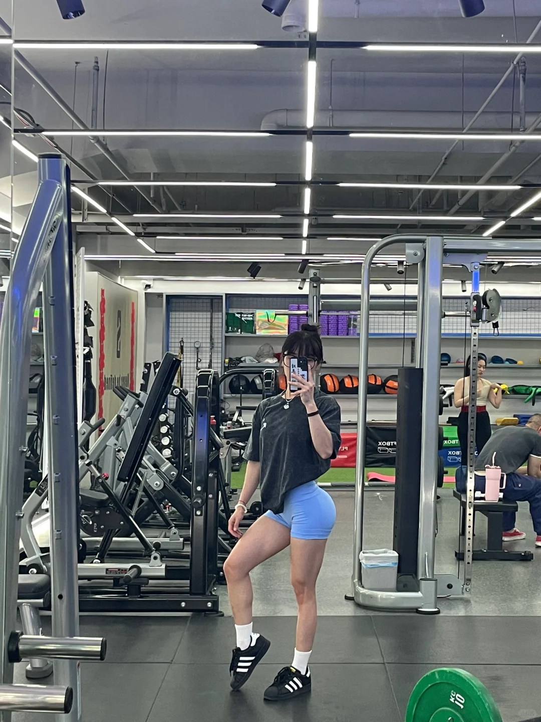 我好像只会用右腿支撑