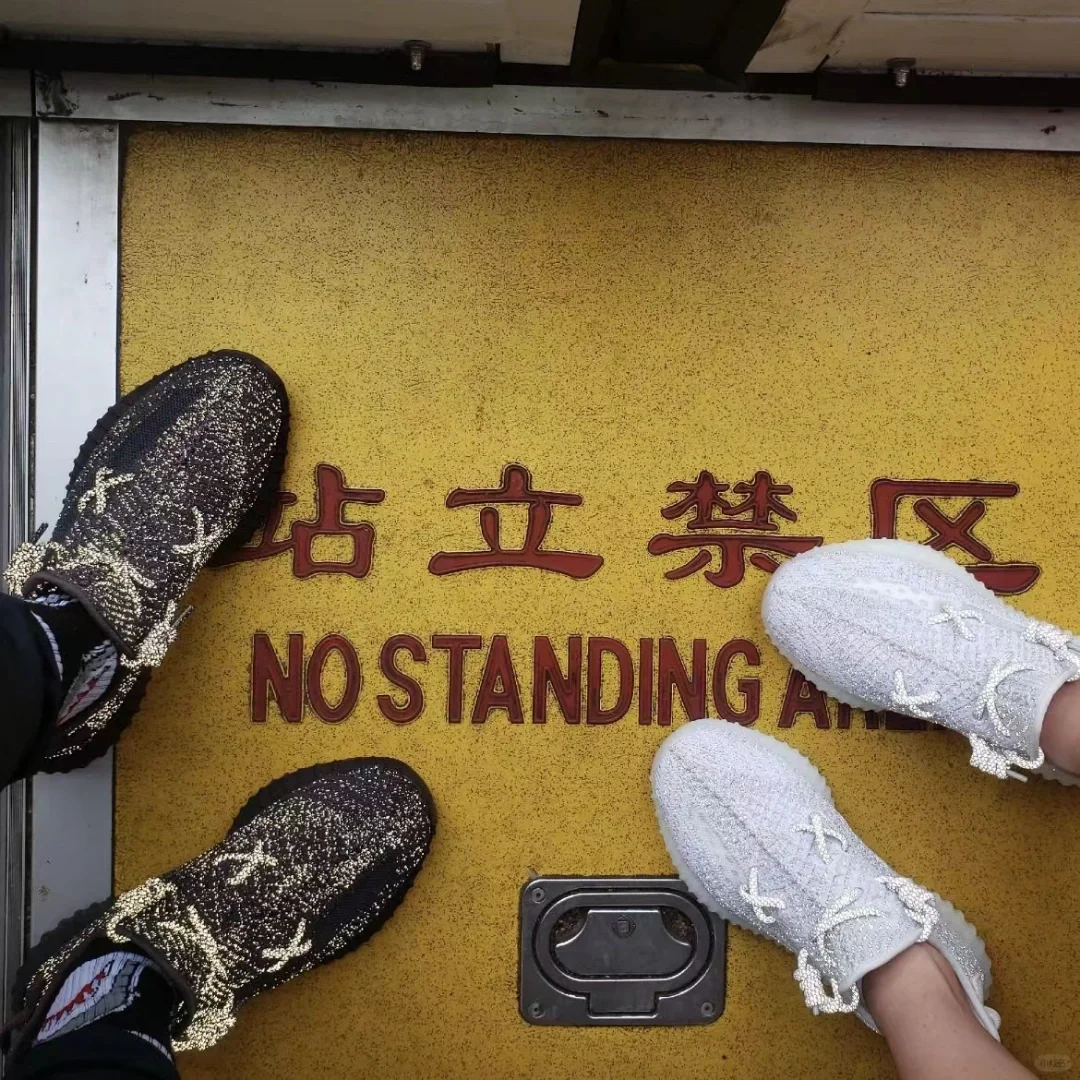 这双鞋配上黑丝也太好看了吧