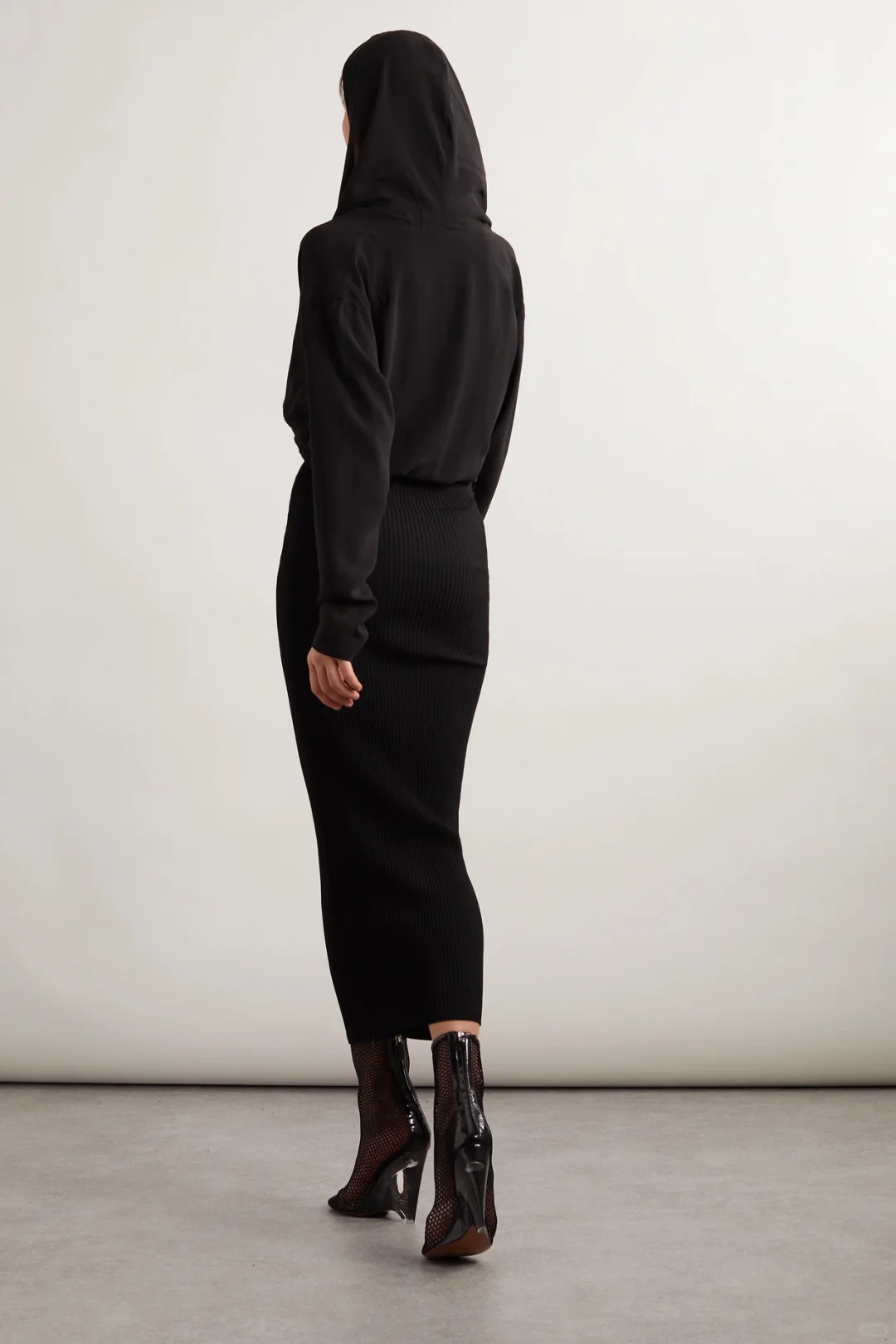 Alaïa真丝连衣裙 优雅与性感的结合