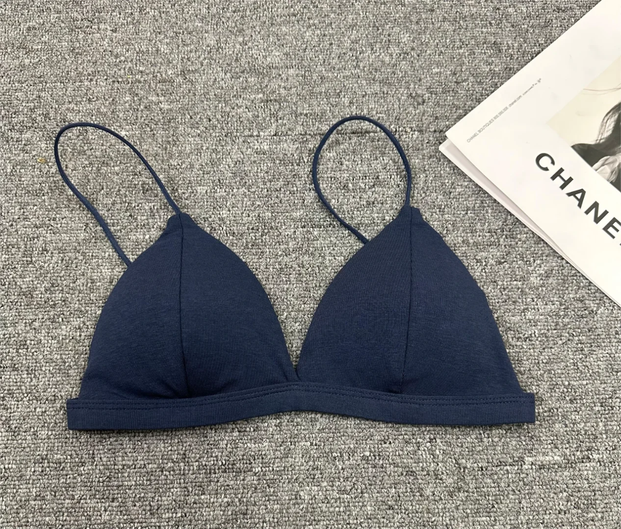 法式三角杯薄款无钢圈内衣女小胸聚拢美背