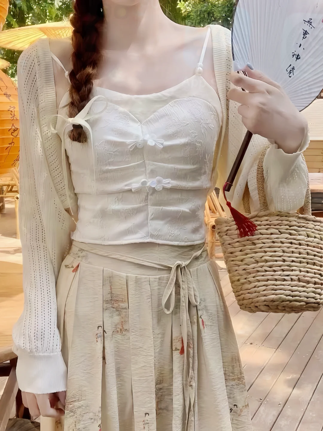 宛如清凉海风☁️吊带裙搭配指南，禁欲系穿法