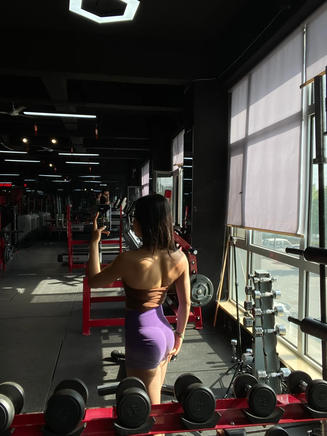 红线健身女教练