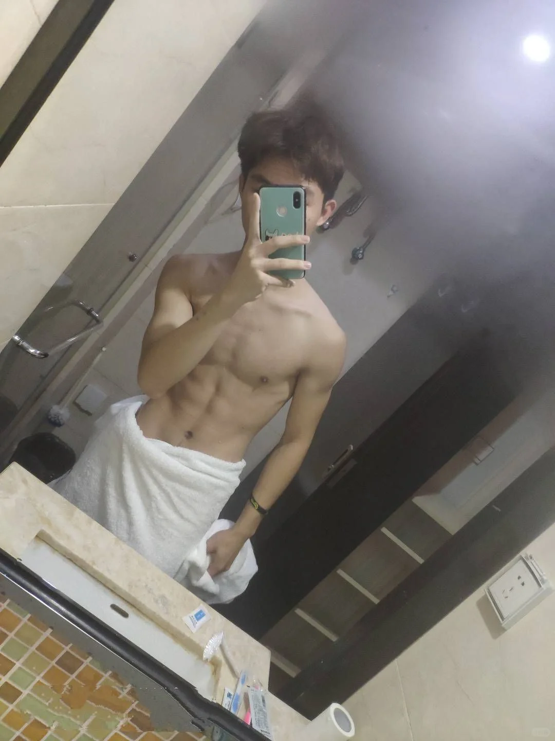 我😭😭😭 女朋友来啊