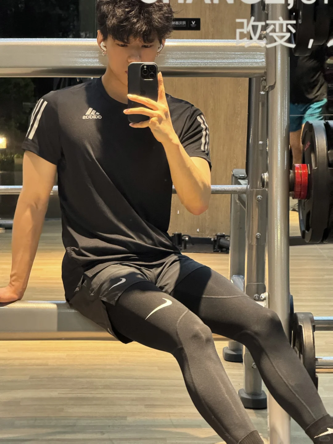 高弹是男生的黑丝