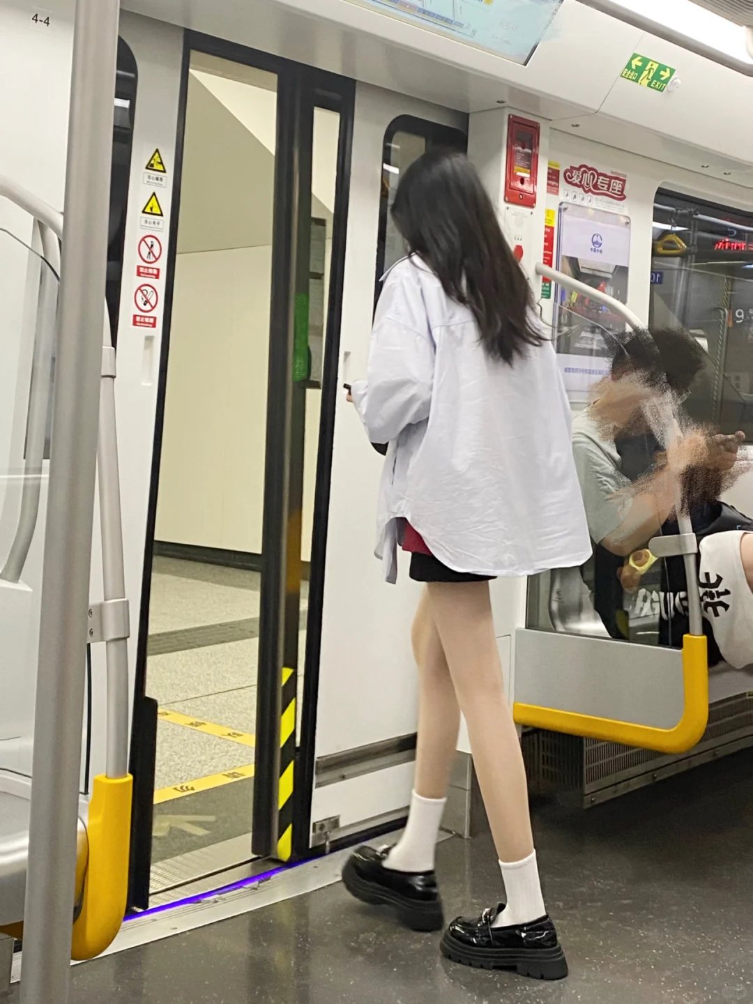 懂了!原来要穿美肤袜才是有效露腿!!