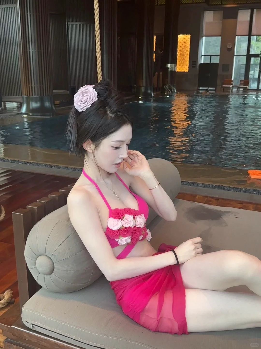 玫红色真显白