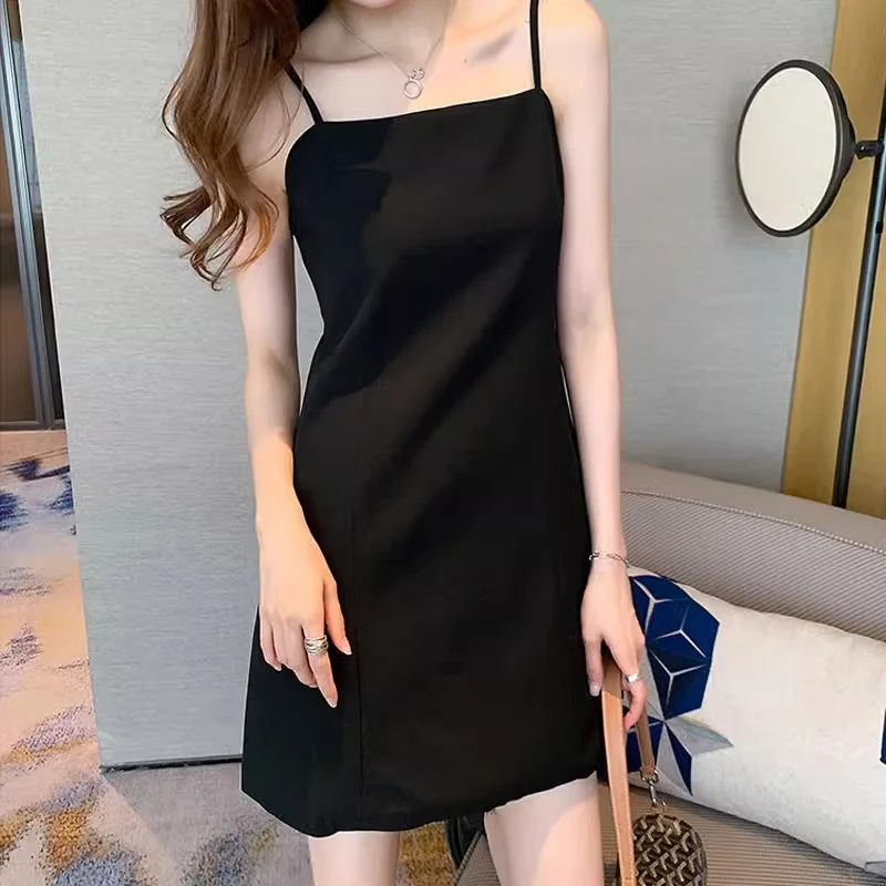 夏季必备👗性感小黑裙