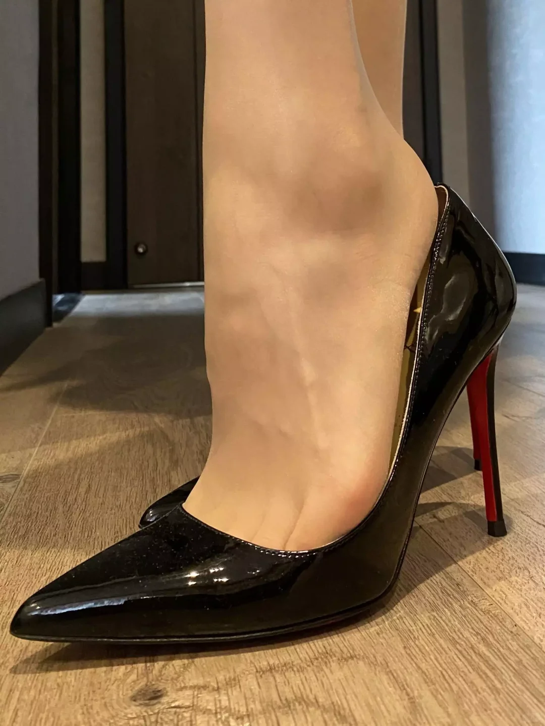 高跟鞋的诱惑誰懂啊!!