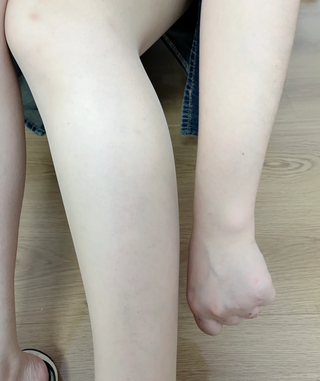 居然一整个夏天都在穿这个丝袜0d的安全下车