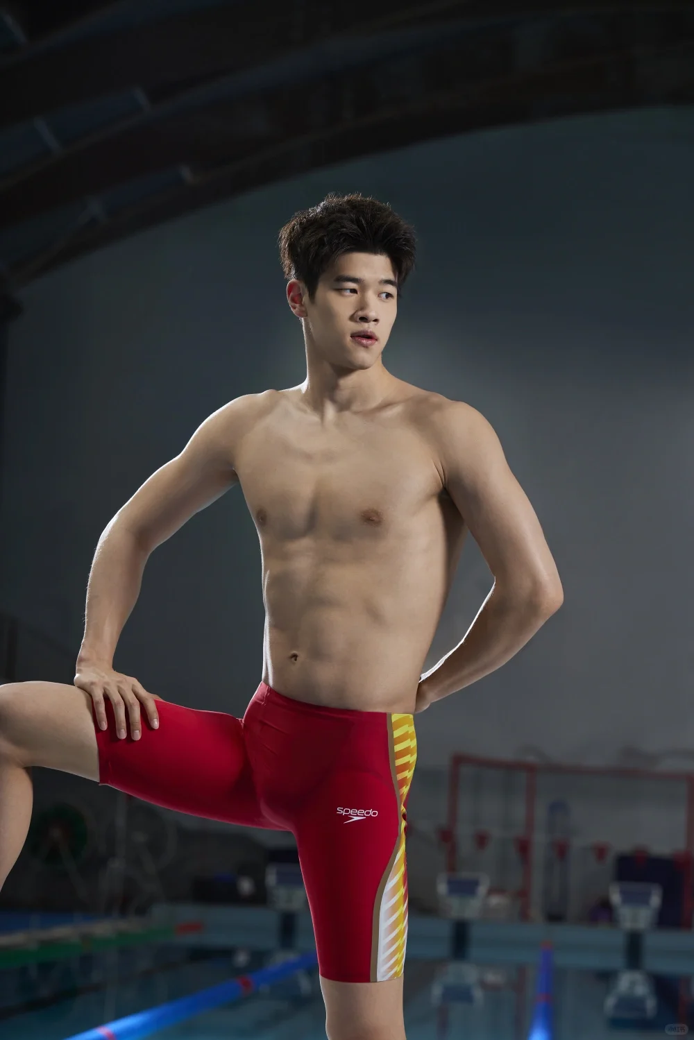 中国游泳队巴黎奥运会比赛泳衣公布