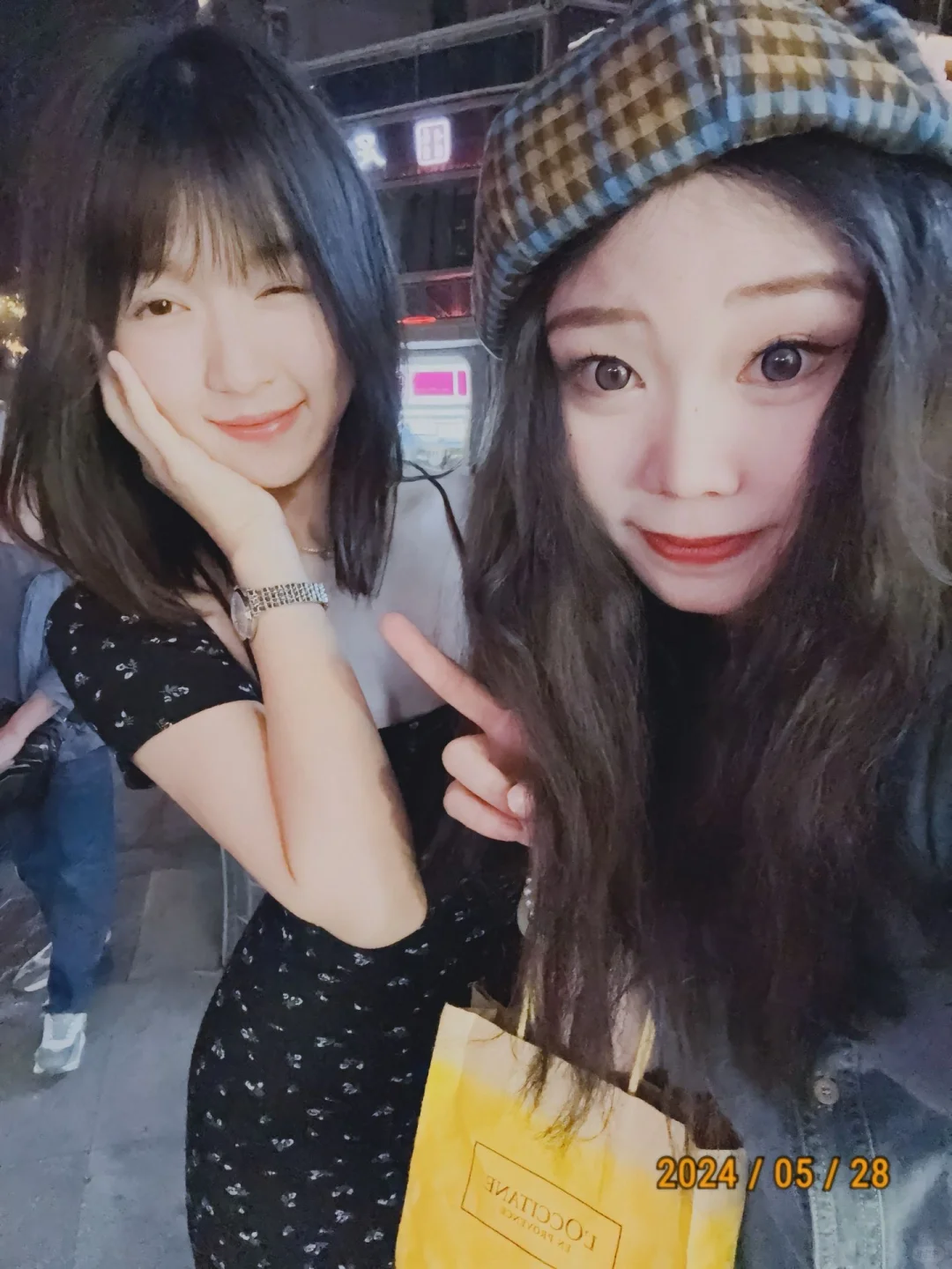 这小裙子有点性感哈哈