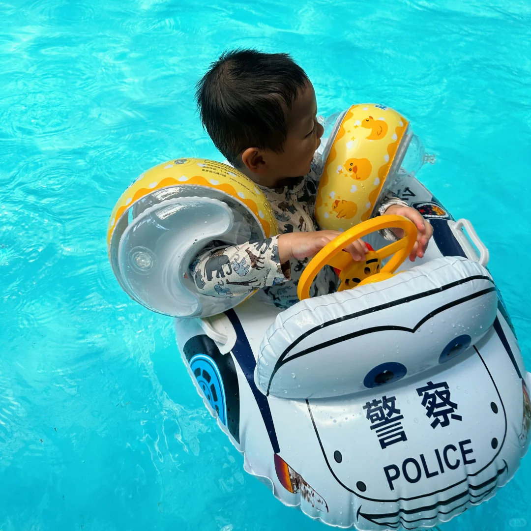 泳衣很好就是我家这犟种不爱戴泳帽