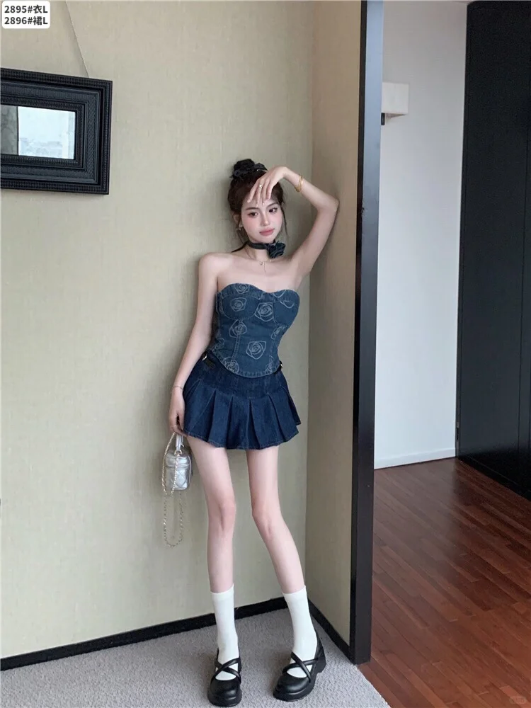 复古辣妹牛仔风来袭抹胸设计性感又不失个性