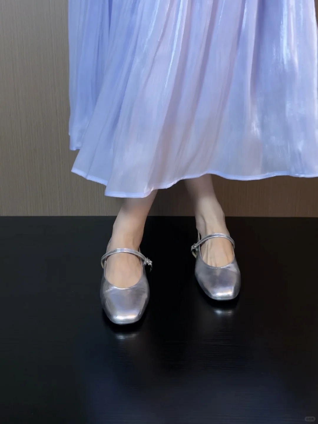 性感又清冷的银色小单鞋!谁不爱呢