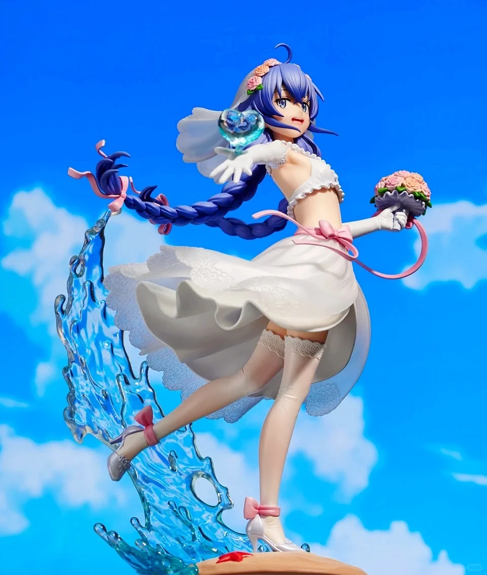 盲猜一下今年泳装