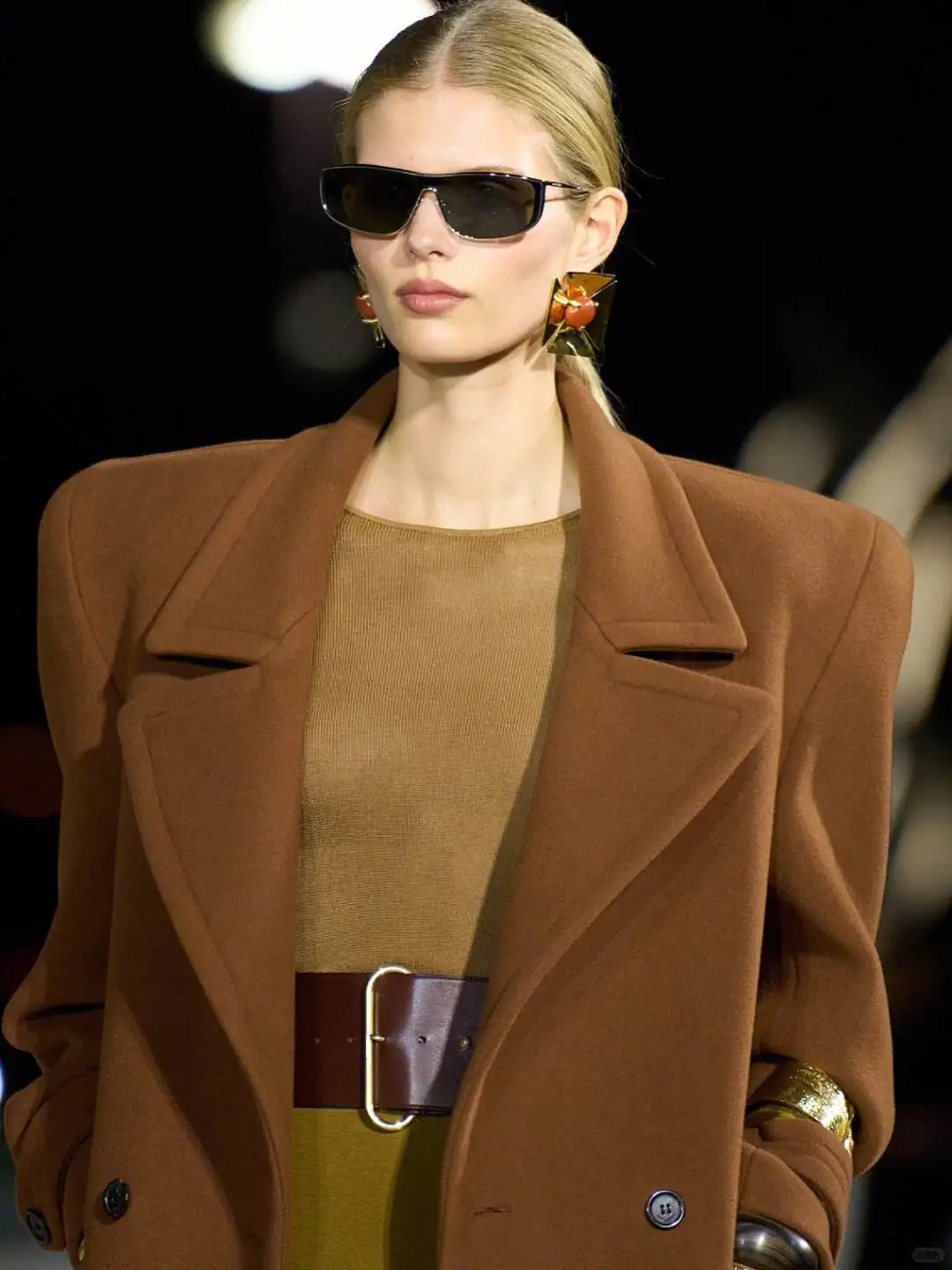 圣罗兰从未走下过神坛,23春夏秀也太帅了!