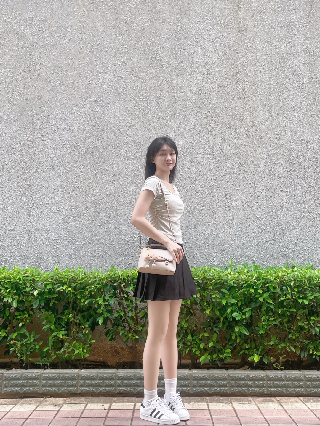 今天也是磨皮的腿~