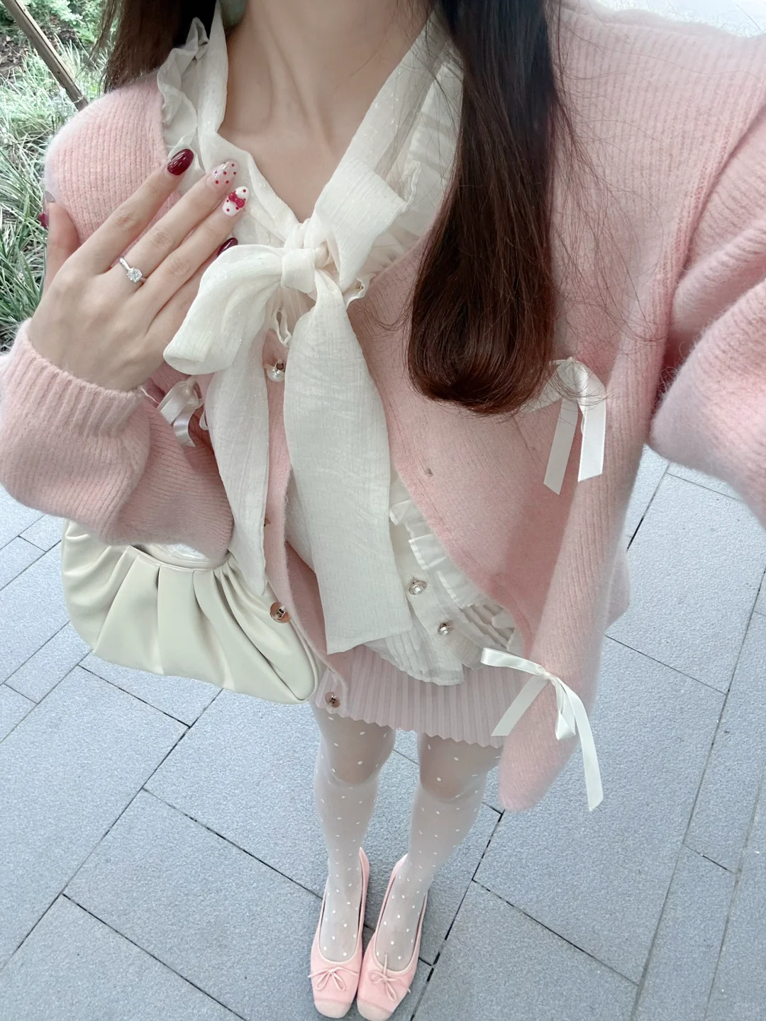 这套衣服背面一般 正面绝了～
