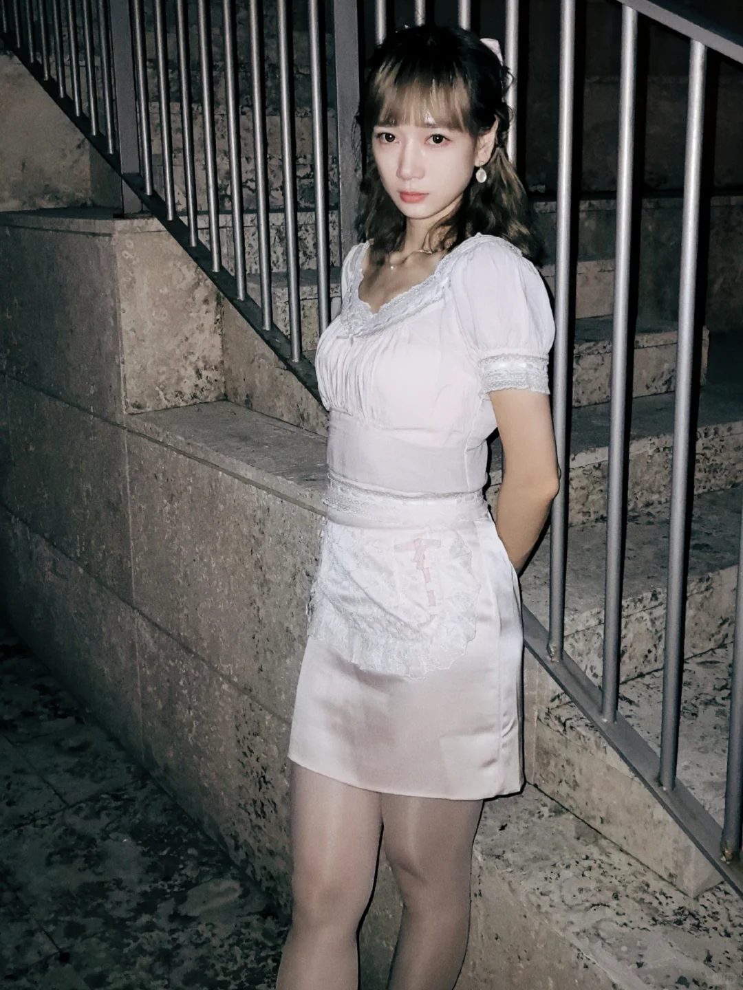 日系法式穿搭和白色丝袜