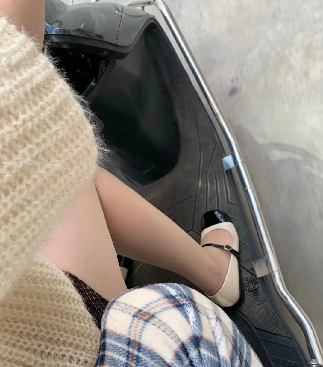 看得出来穿丝袜了吗!?