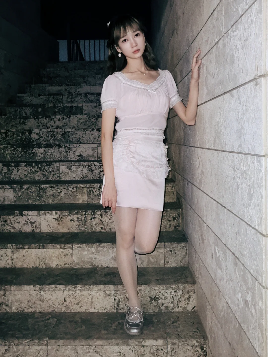 日系法式穿搭和白色丝袜