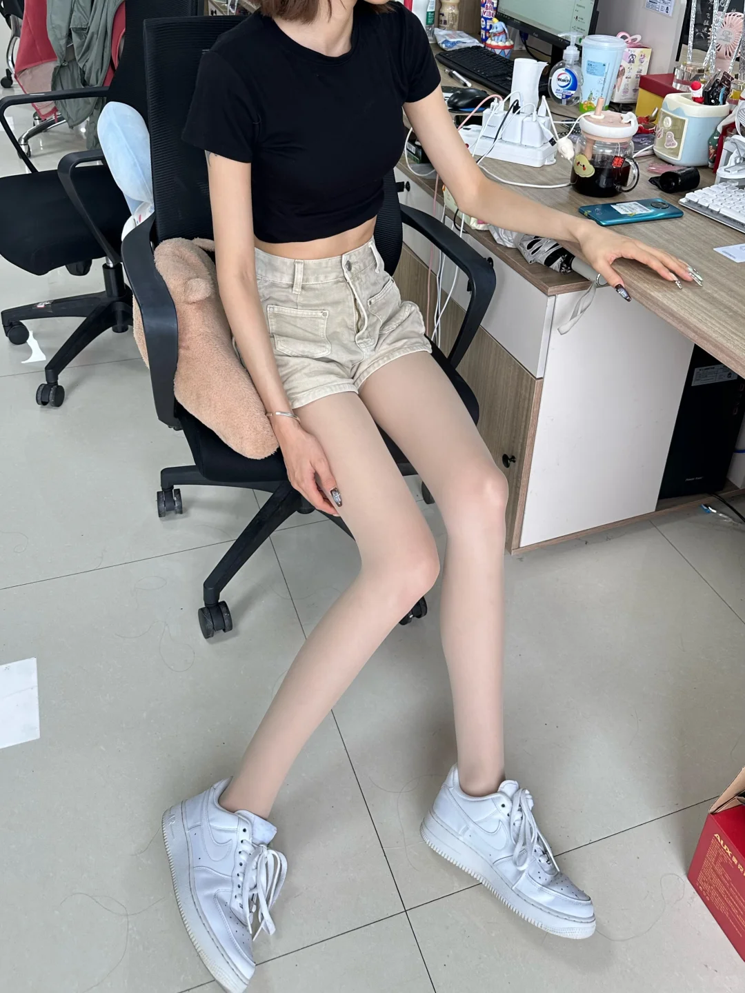 我k...同事这腿我真的爱鼠了