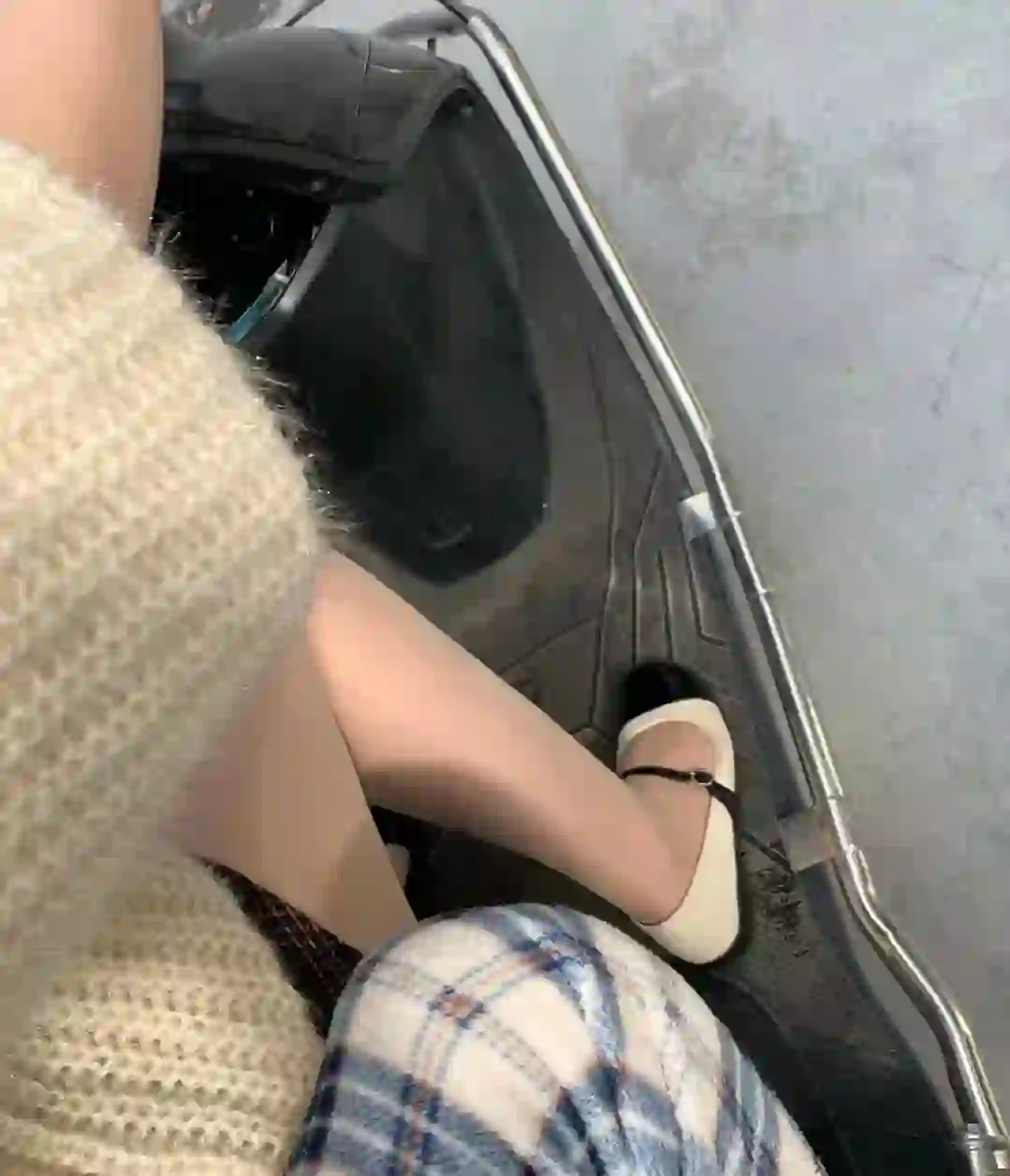 看得出来穿丝袜了吗!?