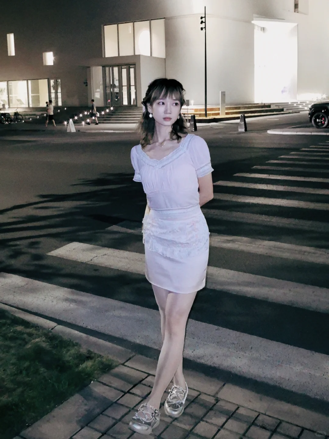 日系法式穿搭和白色丝袜